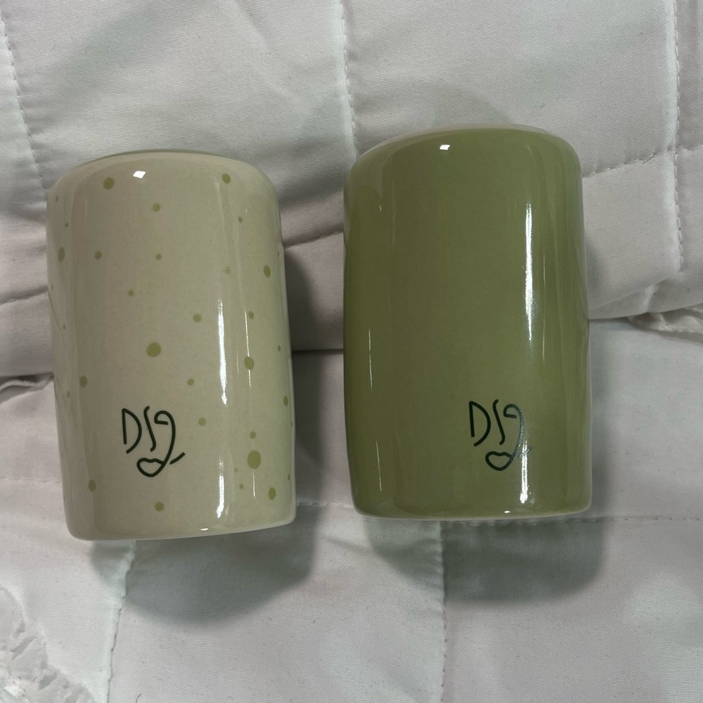 LNIB Darling Spring salt and pepper shakers
